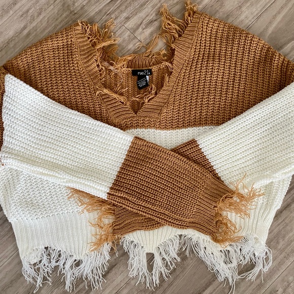 BUNDLE!! 2 Sweaters - Picture 1 of 4